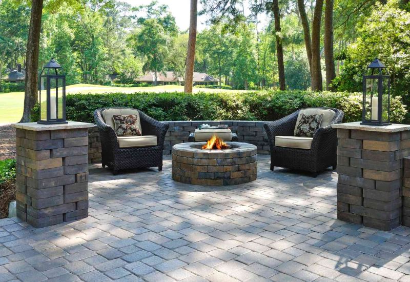 Custom Fire Pit Design for Elegant and Functional Outdoor Living Spaces