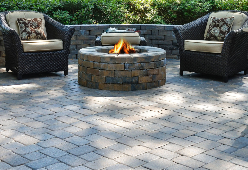 Stone Fire Pit Builders Creating Durable and Stylish Backyard Centers