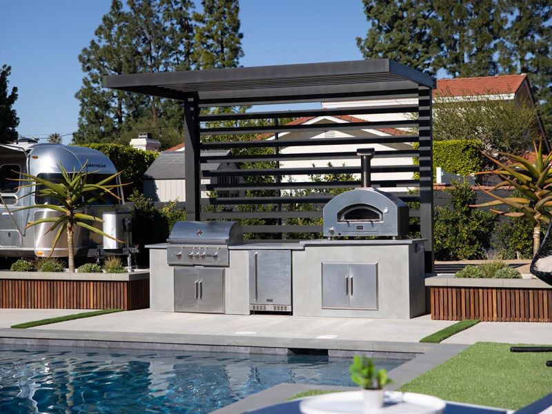 Backyard Cooking Spaces Built for Comfort, Functionality, and Aesthetics