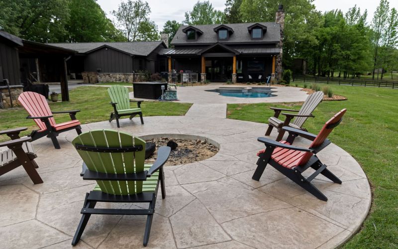 Outdoor Patio featuring a decorative stamped concrete.