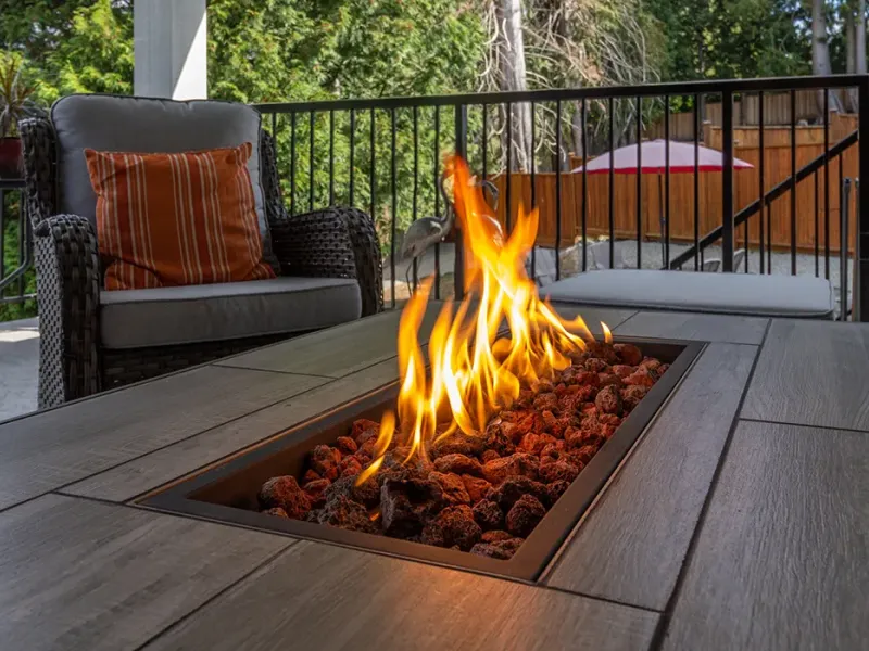 Custom Fire Pit Design to Enhance Backyard Ambiance and Style