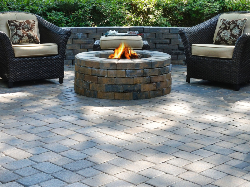 Stone Fire Pit Builders Creating Durable and Stylish Backyard Centers